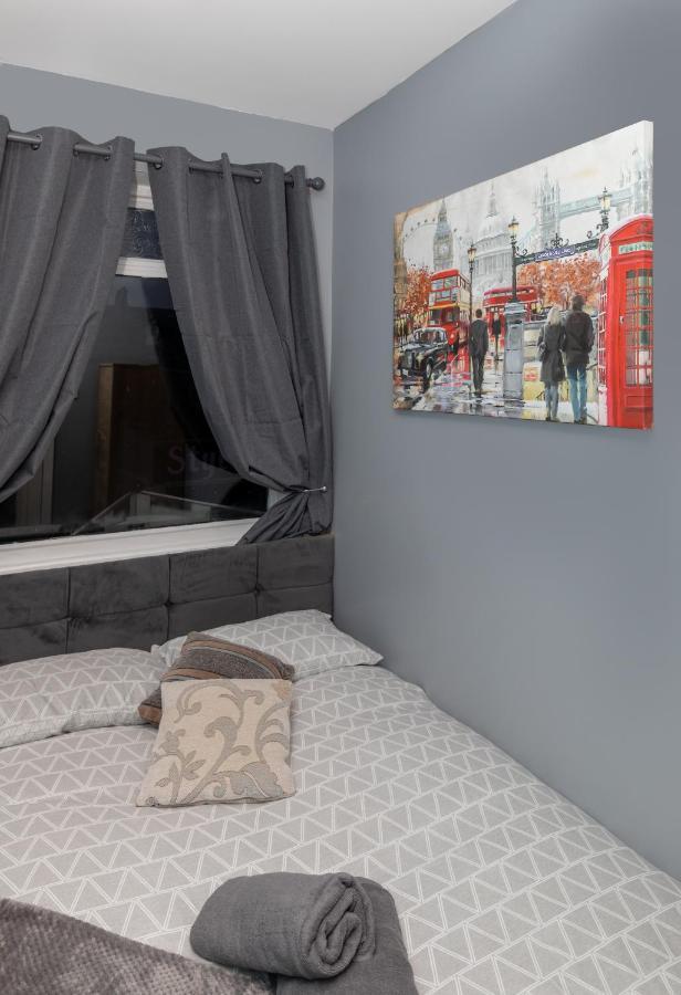 Central Roof Terrace Apartment Stockton-on-Tees Bagian luar foto