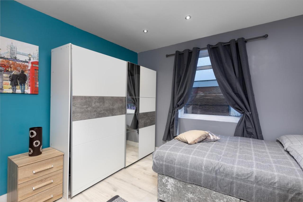 Central Roof Terrace Apartment Stockton-on-Tees Bagian luar foto