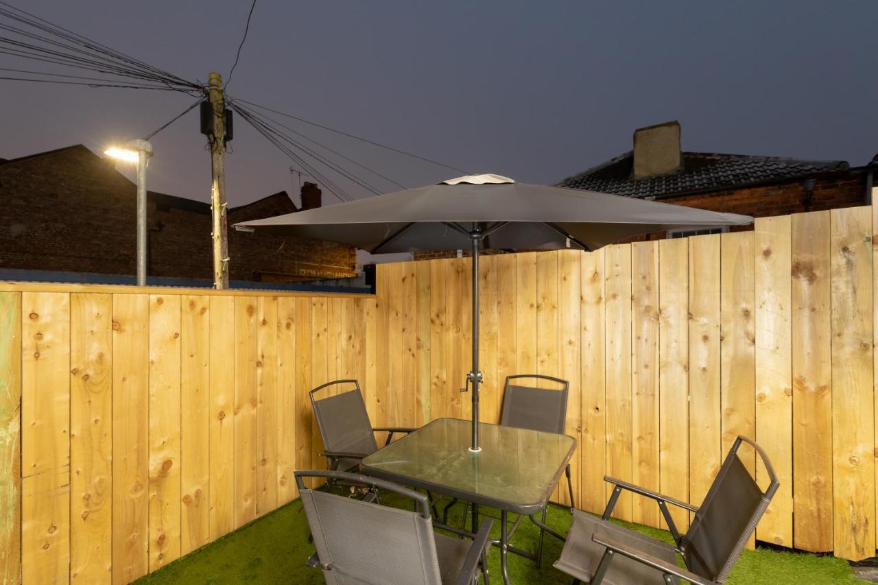 Central Roof Terrace Apartment Stockton-on-Tees Bagian luar foto