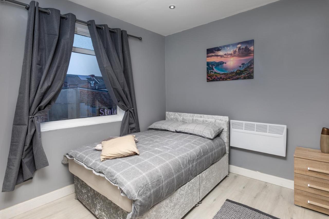 Central Roof Terrace Apartment Stockton-on-Tees Bagian luar foto