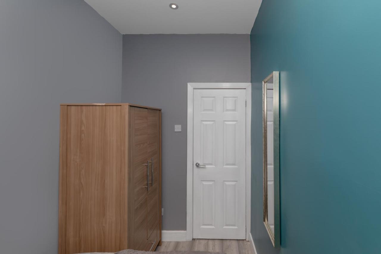 Central Roof Terrace Apartment Stockton-on-Tees Bagian luar foto